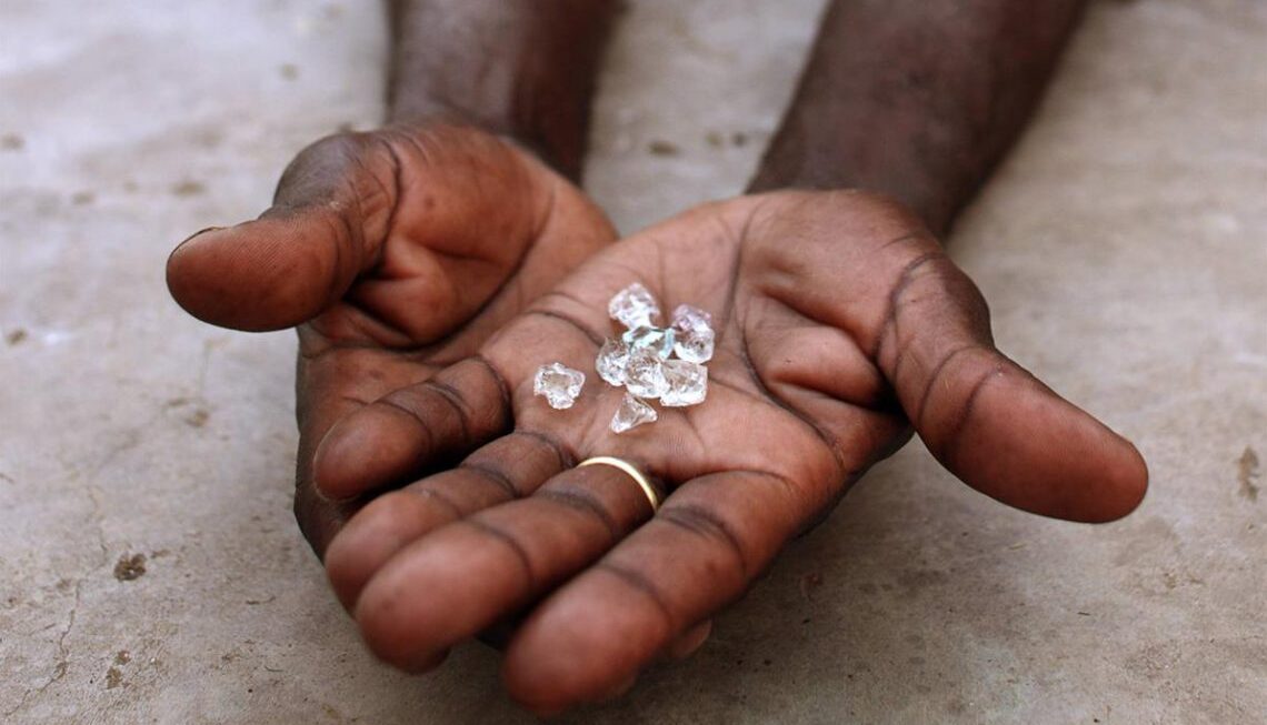 Sodiam arrecada 13 milhões de dólares com venda de diamantes