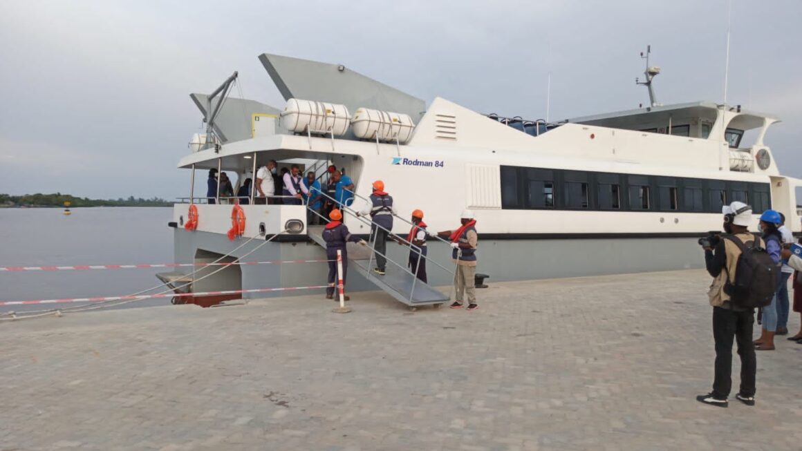 Clientes do Catamarã agastados com a subida de preço do bilhete